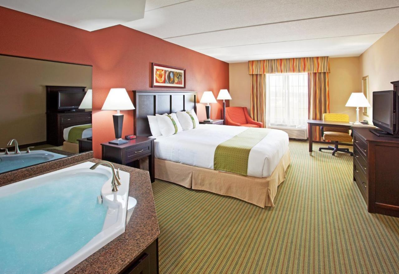 Holiday Inn Midland By Ihg Екстер'єр фото