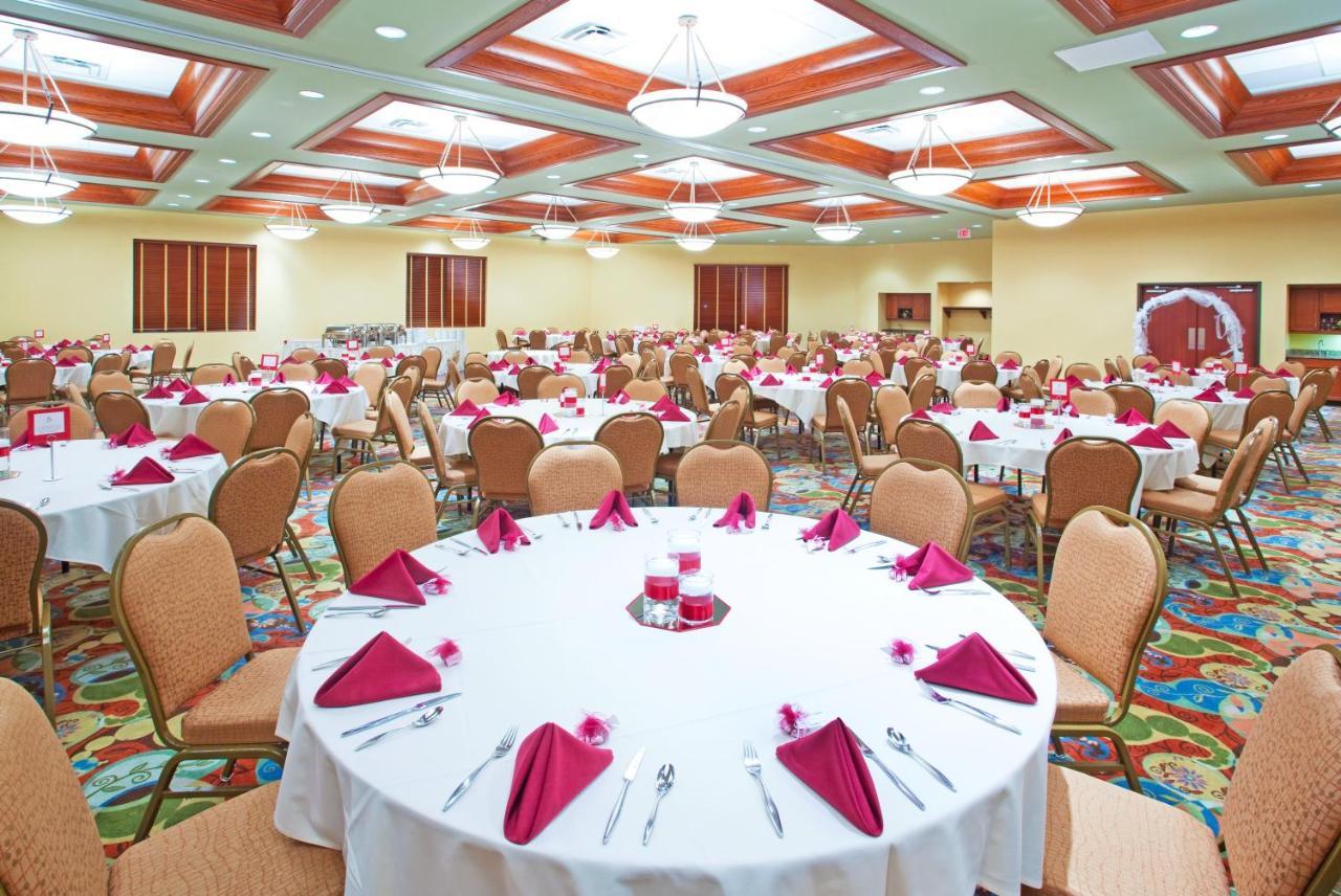 Holiday Inn Midland By Ihg Екстер'єр фото